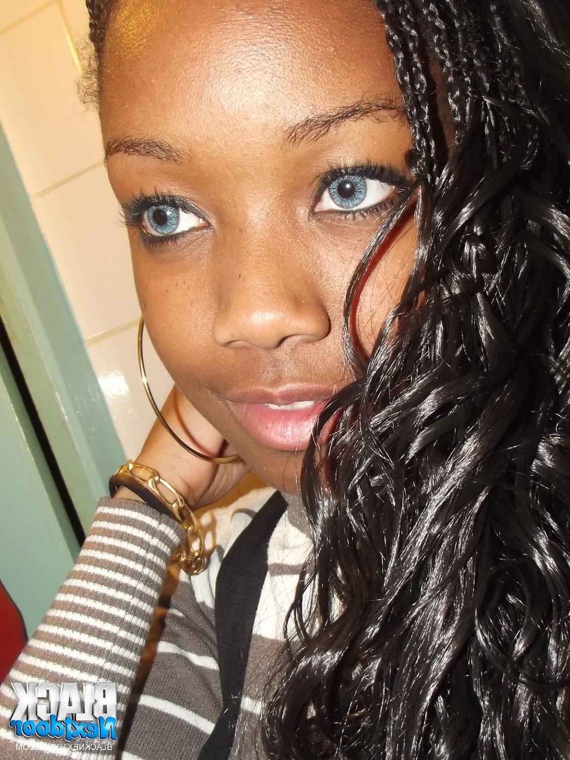 10P Amateur black teen with small tits loves taking pics