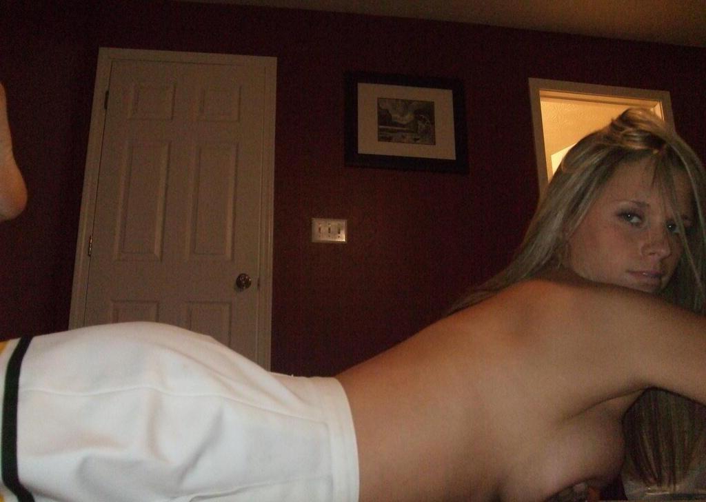 15P Busty teen girlfriends posing for pics