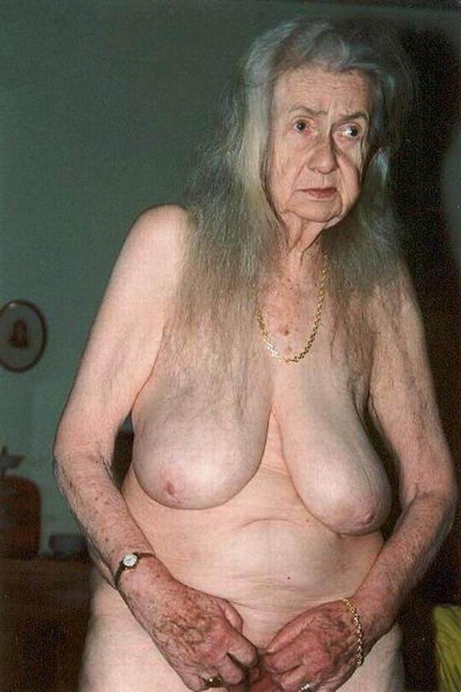 16P very old amateur grannies showing off