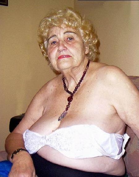 16P very old grannies spreading