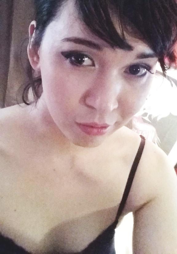 12P Amateur ladyboy selfies