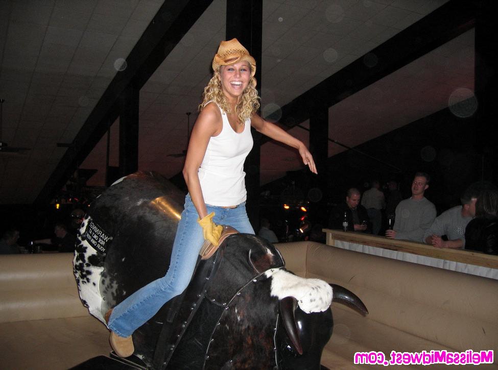 15P Melissa Midwest riding a mechanical bull