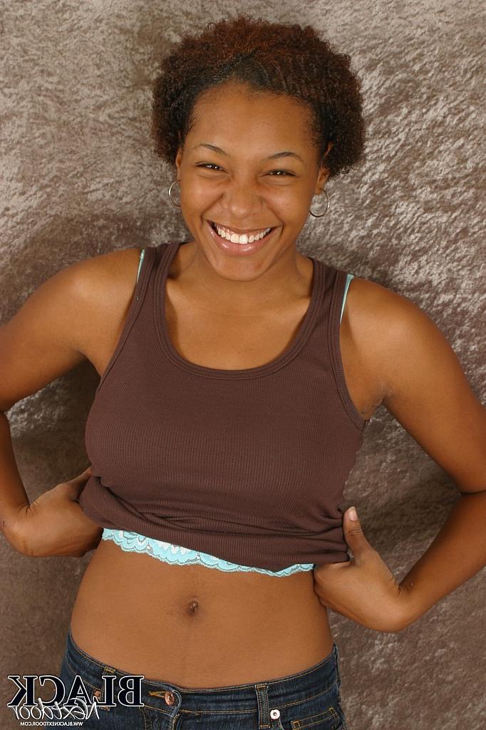 14P Hot black sexy girl naked