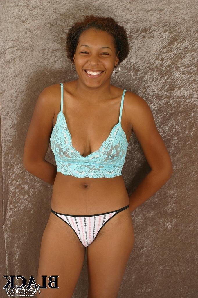 14P Hot black sexy girl naked