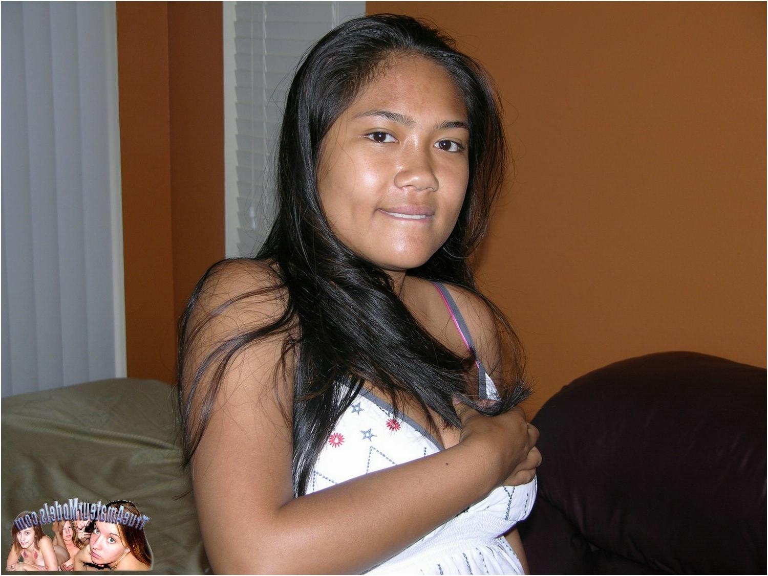 10P Amateur Thai Girl Spreading Nude - Mia