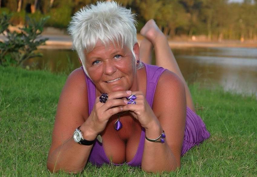 15P Old Granny Sluts