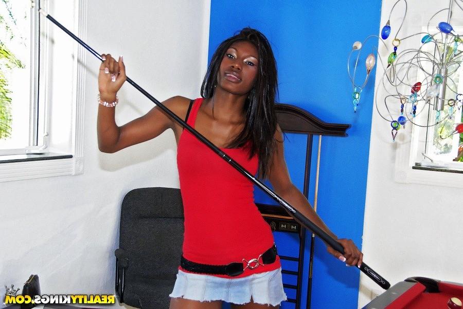 12P 12 pics and 1 movie of Amare from First Time Auditions