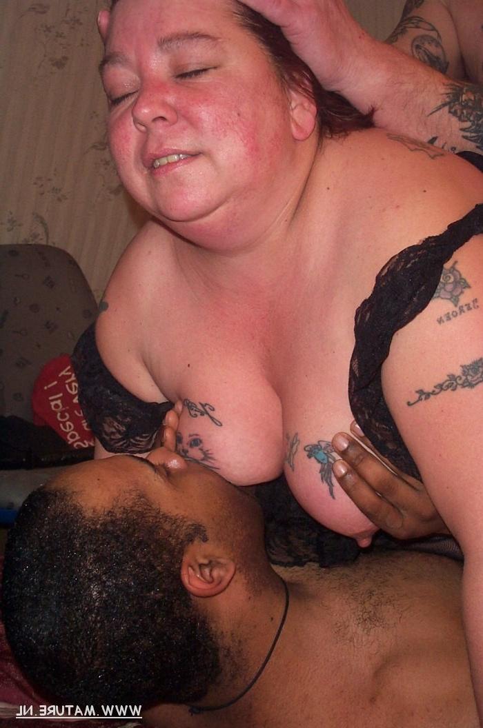 16P Horny swingers caught on cam doing the nasty