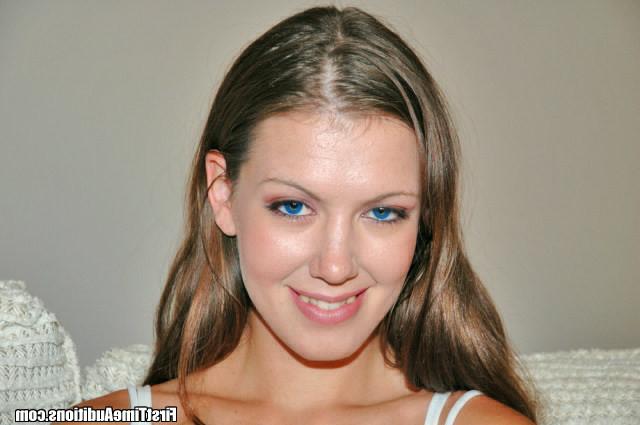 12P 12 pics and 1 movie of Alisha from First Time Auditions