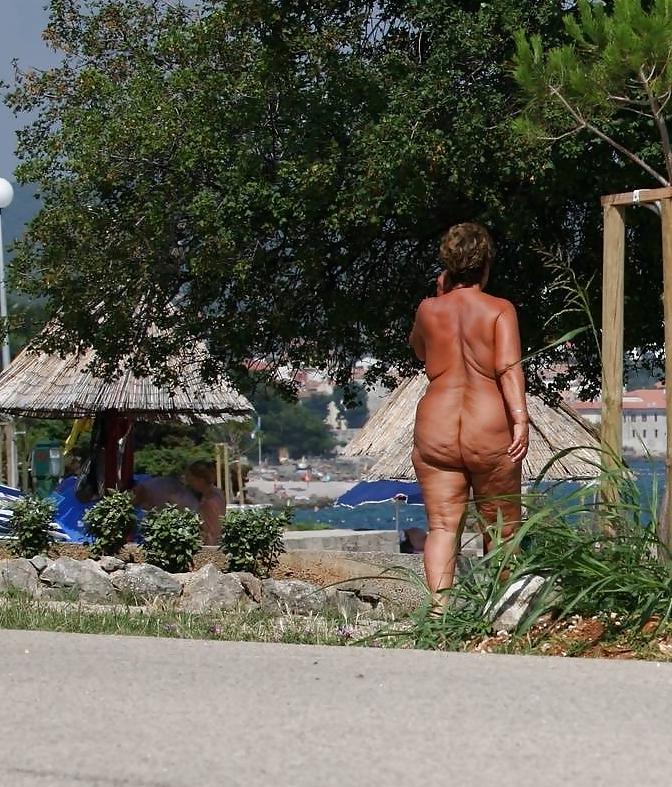 25P Mature Lady Nudists I