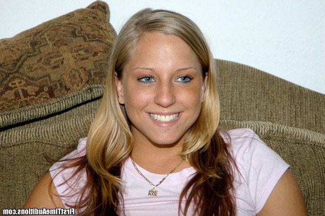 12P 12 pics and 1 movie of April from First Time Auditions
