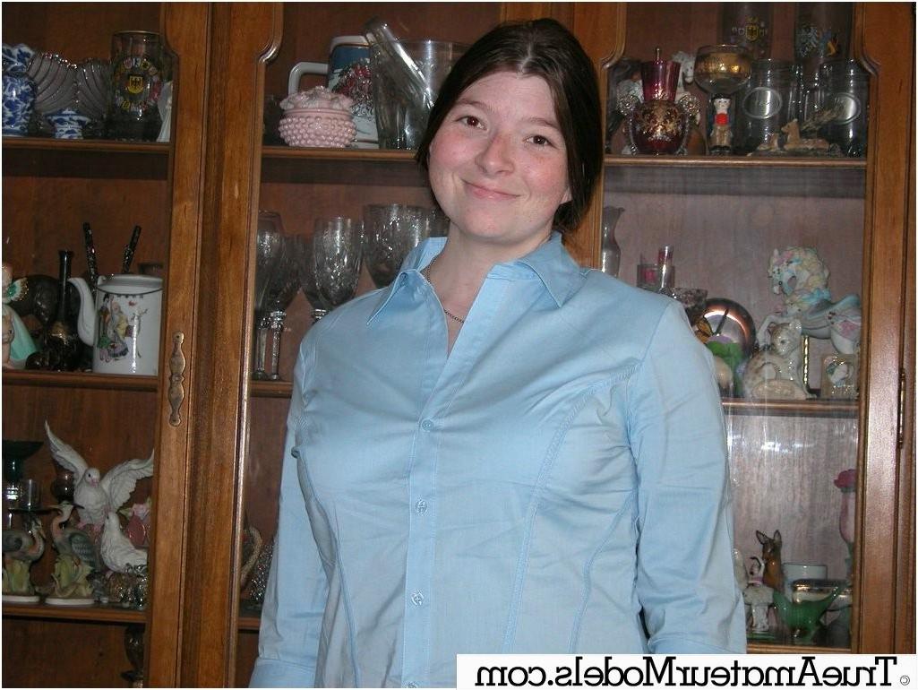 10P A Chubby Amateur Girl Spreading Her Hairy Bush Apart