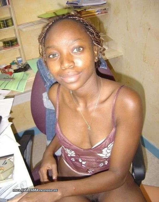 5P Hot photo compilation of a kinky black teen posing naked for her BF