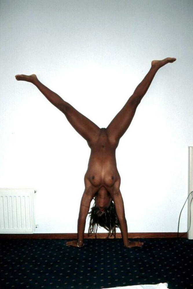 15P Black teen girlfriends posing and naked