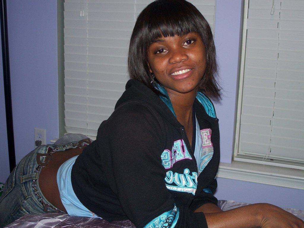 16P Cute black girlfriends posing and sucking