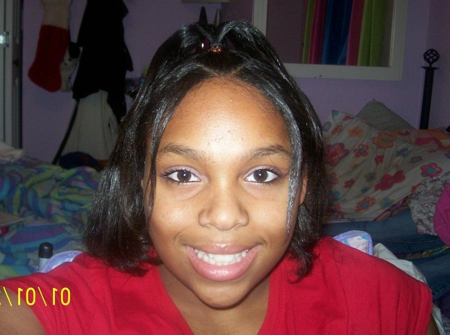 16P Cute black girlfriends posing and sucking