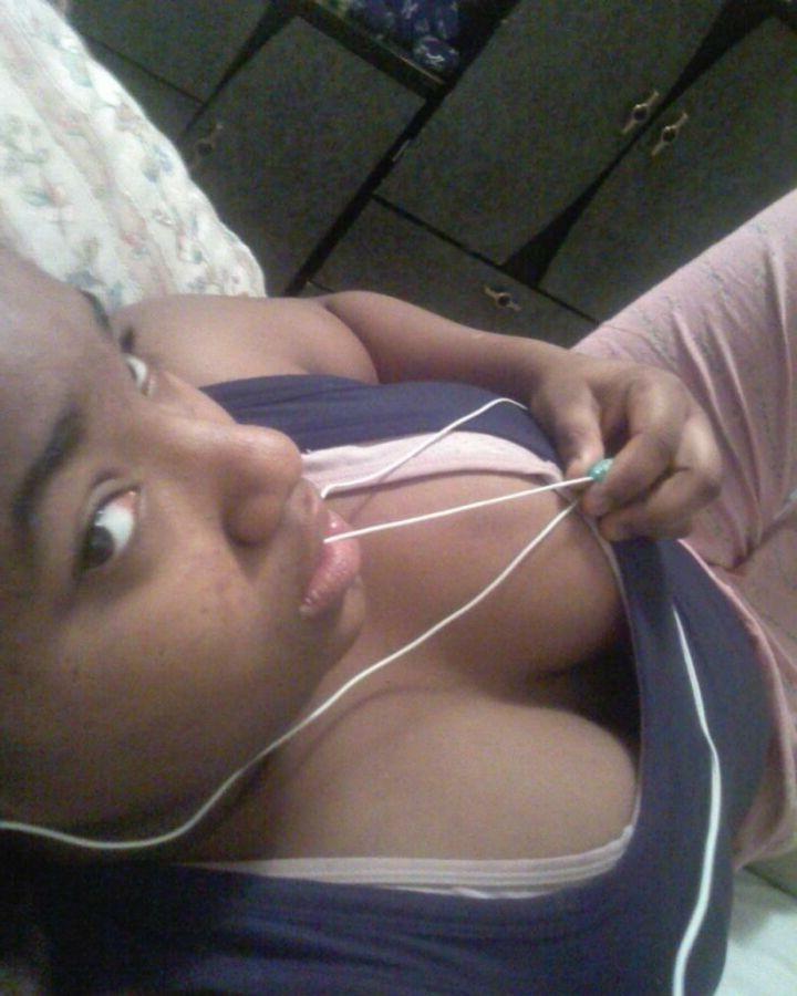 15P These black teen girlfriends posing and naked