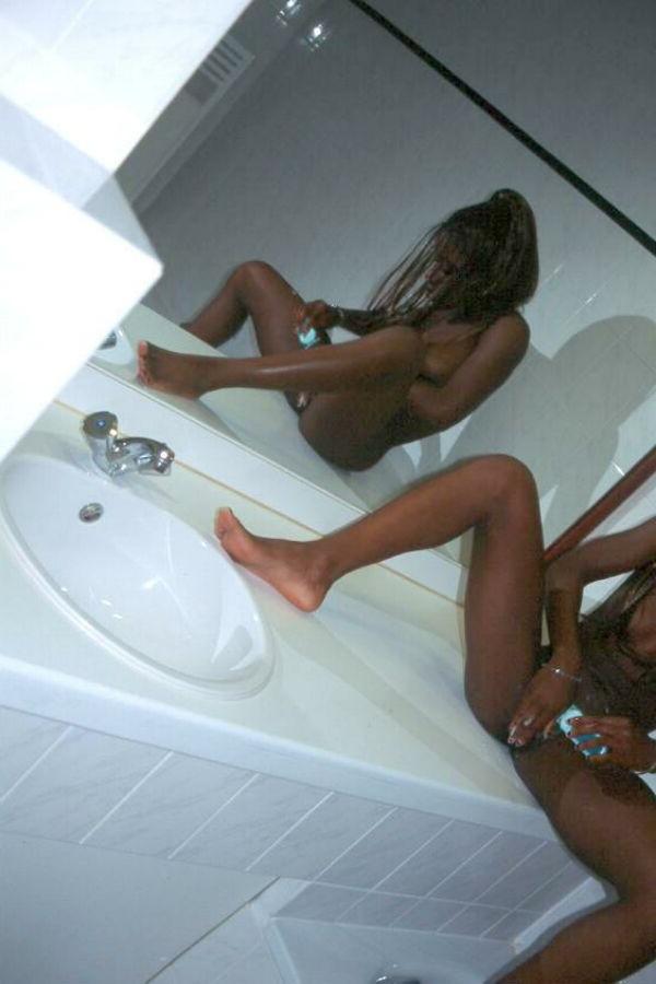 15P These black teen girlfriends posing and naked