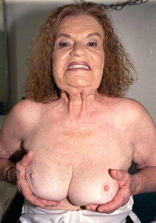 14P very old amateur grannies posing and in action
