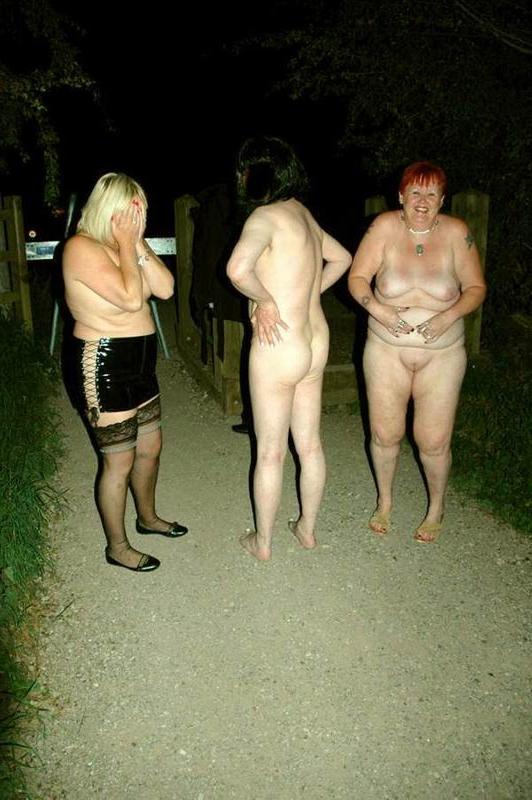14P very old amateur grannies posing and in action