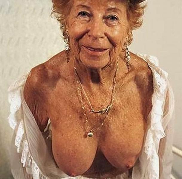 14P old grannies showing off their goodies