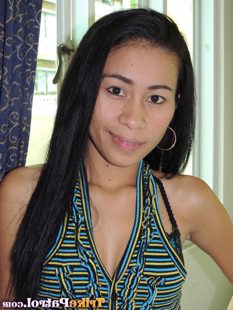 15P Filipina pussy taken from the park and filled with foreign jizz