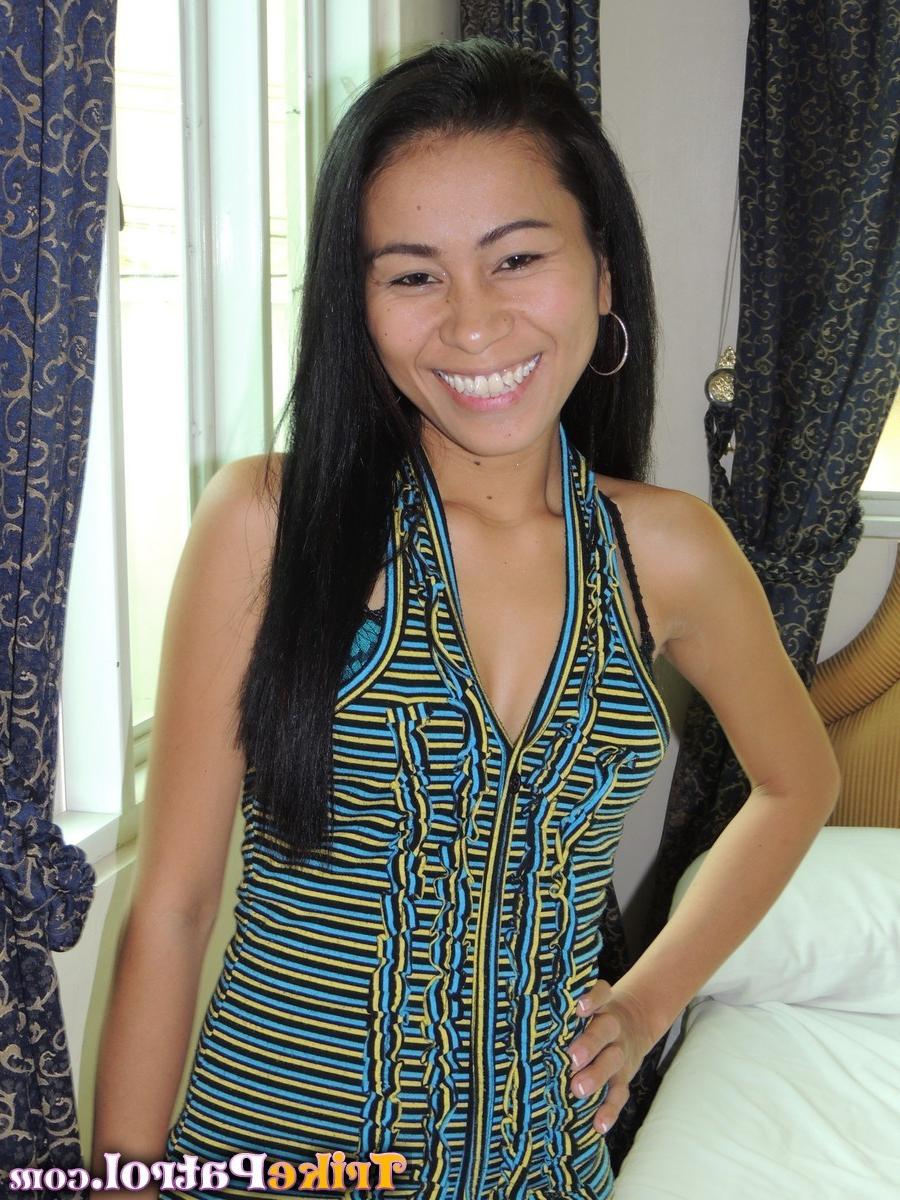 15P Filipina pussy taken from the park and filled with foreign jizz