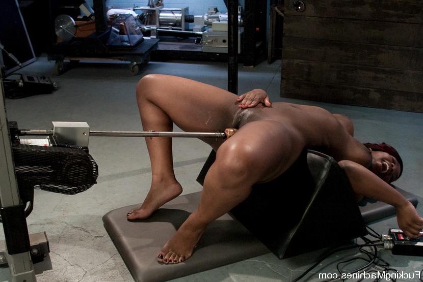 15P Voluptuous black amateur girl Kandice machine fucked fast