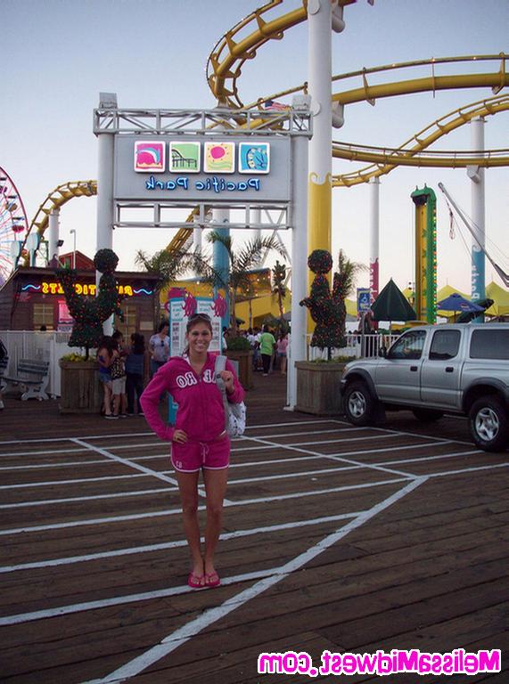 15P Melissa Midwest pictures from her personal vacation