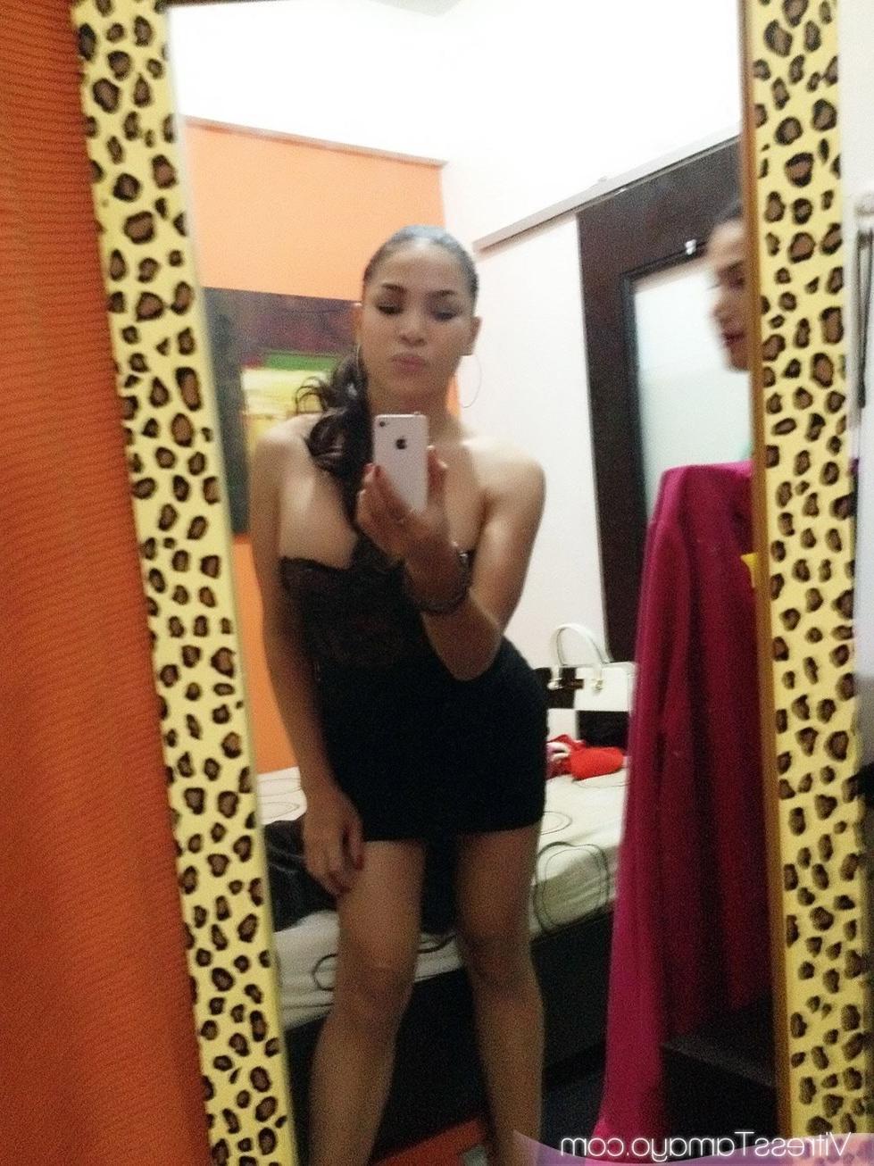 14P Ladyboy amateur selfies