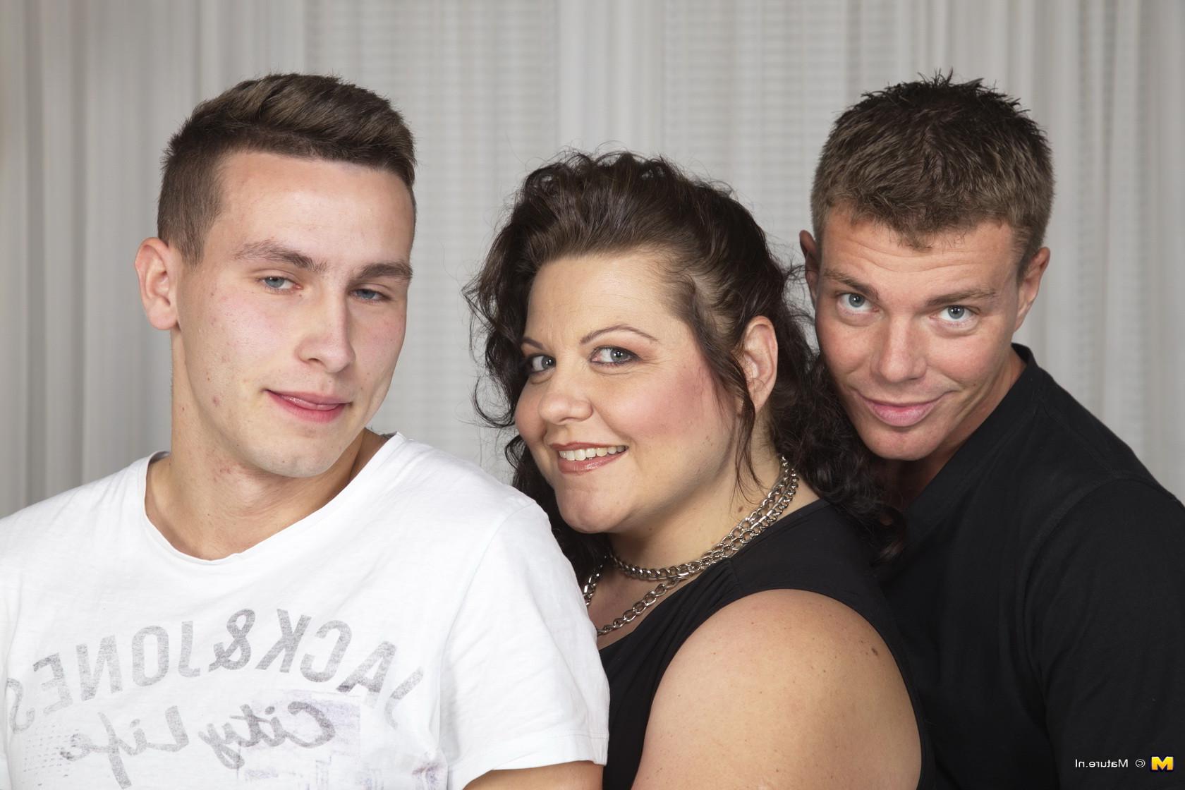 15P Huge breasted BBW having a naughty threesome