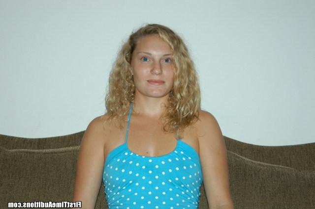 12P 12 pics and 1 movie of Kikki from First Time Auditions