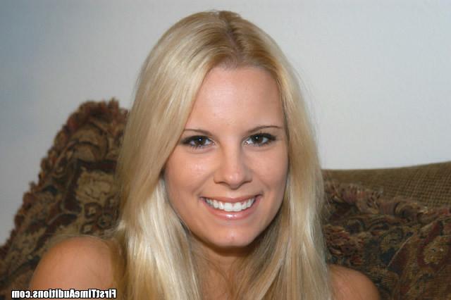 12P 12 pics and 1 movie of Niki from First Time Auditions
