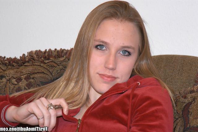 12P 12 pics and 1 movie of Vicky from First Time Auditions
