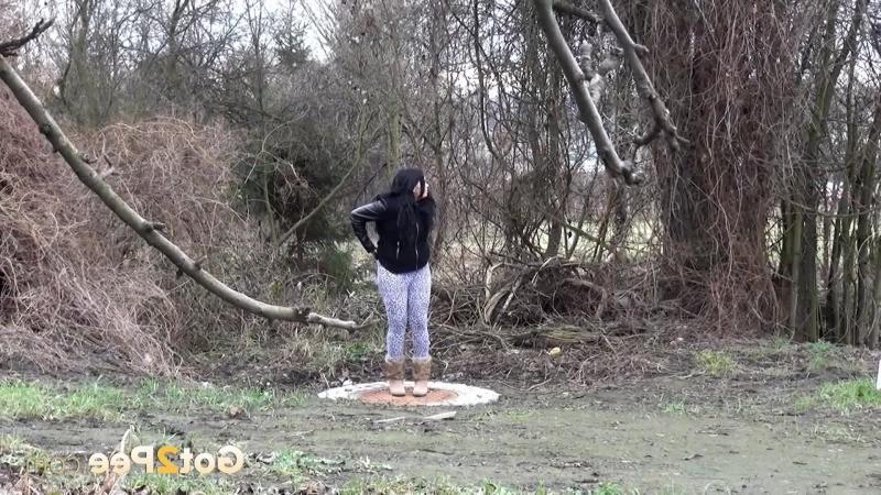 15P Black haired teen keeps on peeing outside