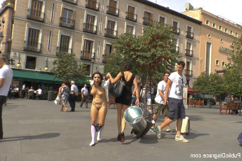 15P Spanish Slut Chiara fully exposed on the streets of Madrid