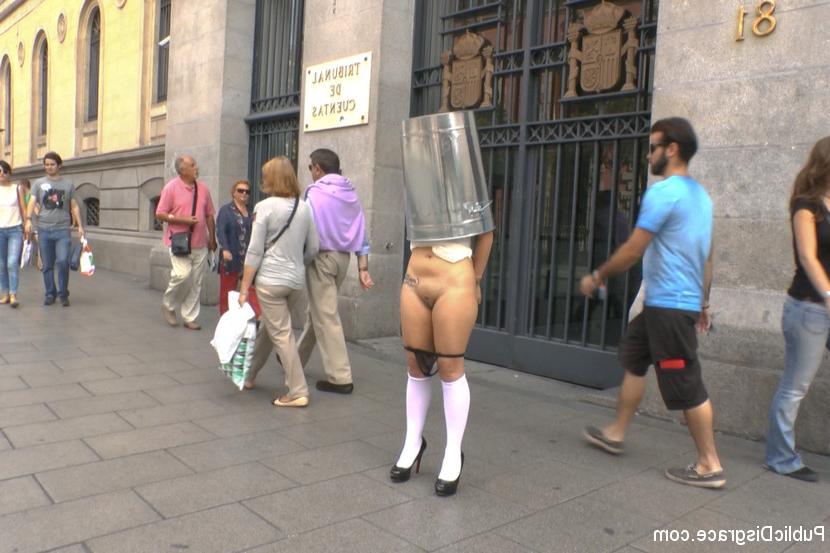 15P Spanish Slut Chiara fully exposed on the streets of Madrid