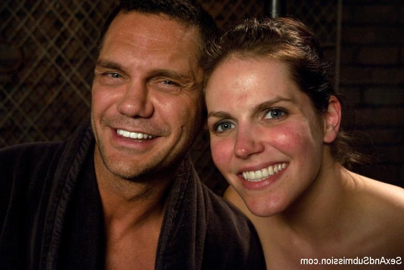 15P Bobbi Starr endures rough sex and hard bondage from Nacho Vidal!