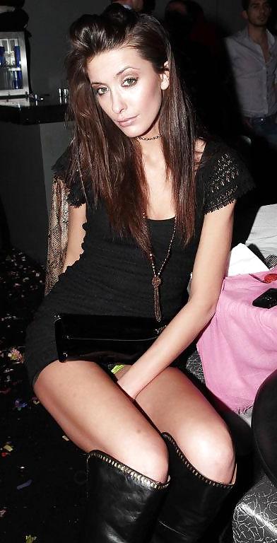 21P Upskirt from Greece