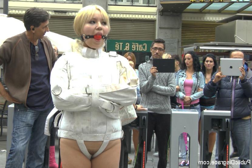 15P Japanese Slut is humiliated and put on display in Madrid
