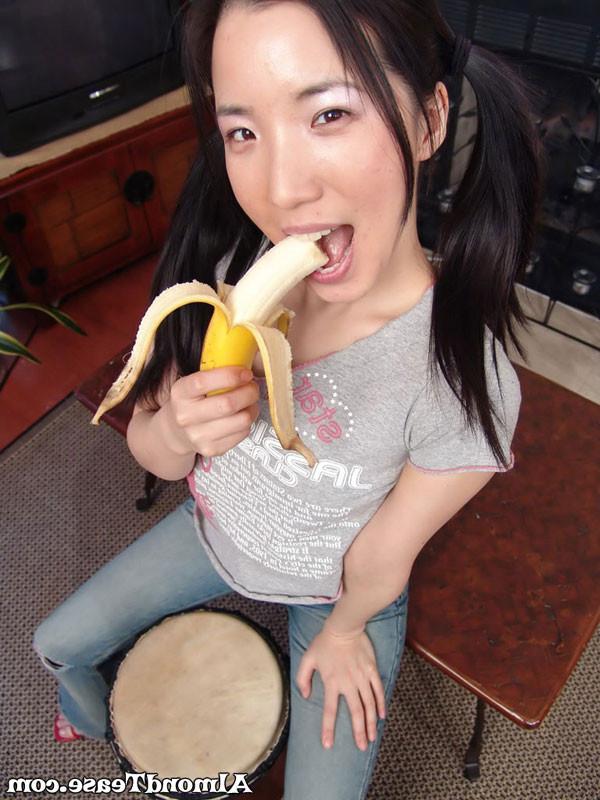 15P Asian amateur almond tease eats banana