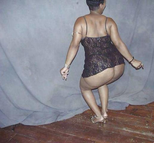 18P Big Booty Ebony Milf