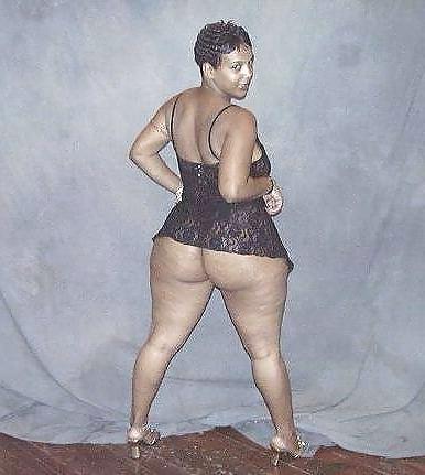 18P Big Booty Ebony Milf