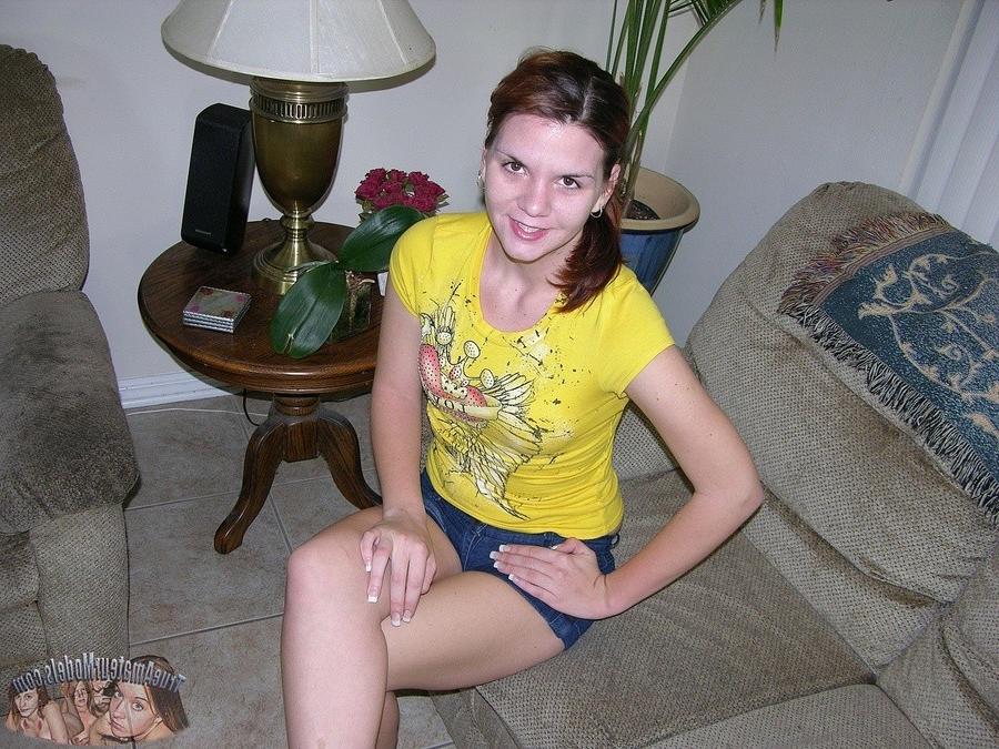 12P Watch hazel model nude and spread apart her amateur butt crack