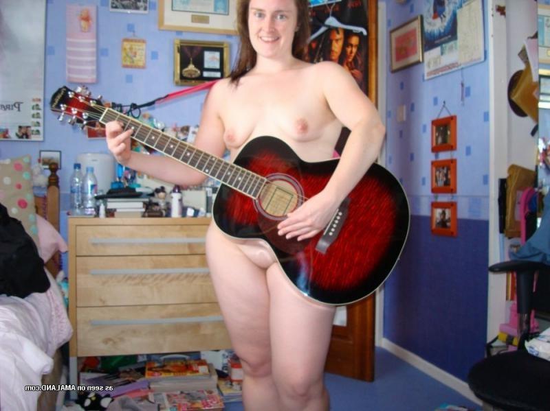 10P Skanky naughty amateur bbw posing in the nude
