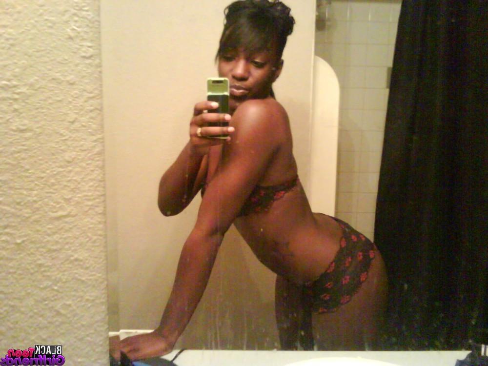 15P Black teen girlfriend cell phone and mirror pics