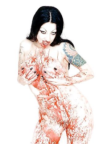 25P Sexy Vampires