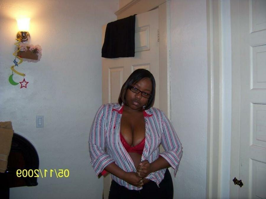 15P These black teen girlfriends posing and naked