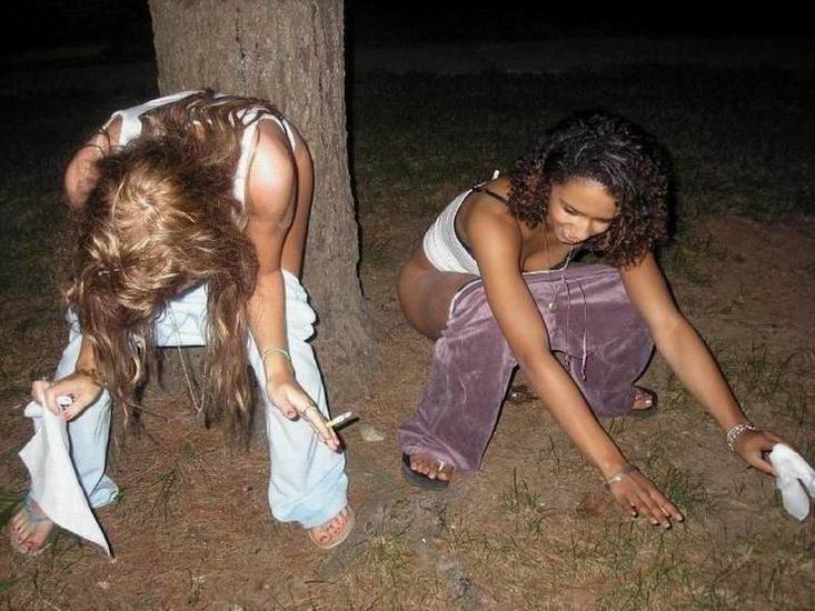 18P russian voyeur teens pissing on a public places