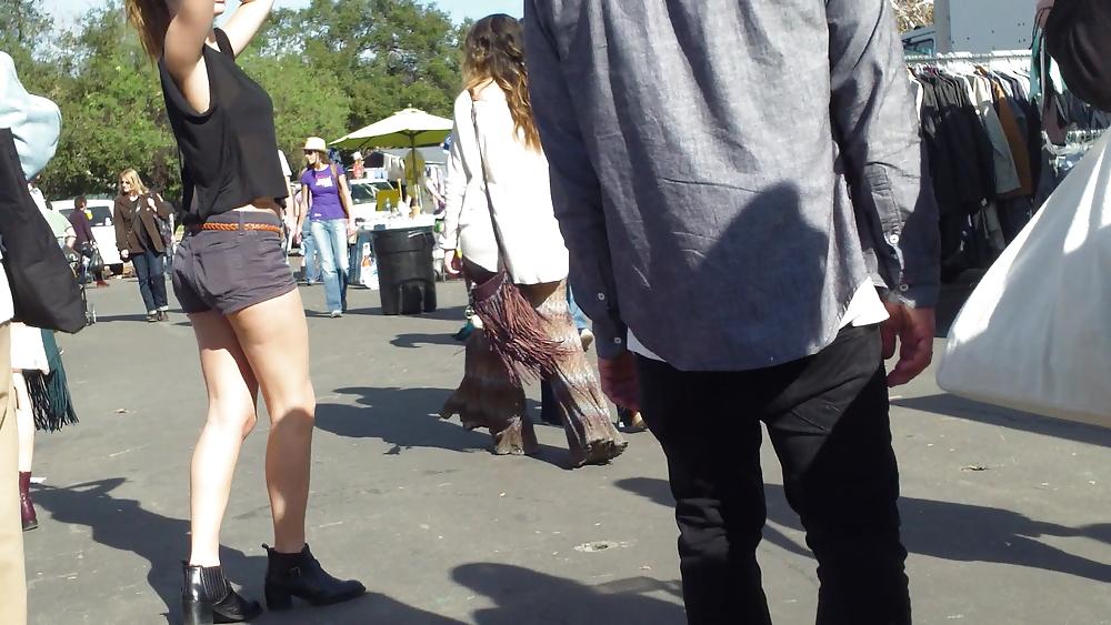 25P Sexy teen girls ass & butt in shorts 